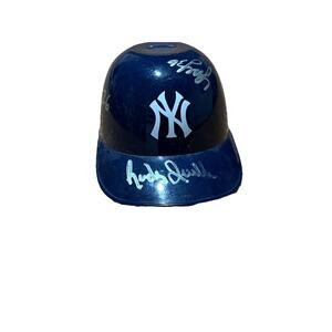 MLB Yankees Signed Mini Baseball Helmet Autographs melkey cabrera Rudy Guillen